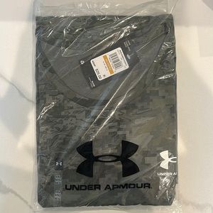 New with tags! Men’s Big and Tall Under Armour short sleeve tee!